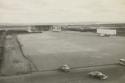 Supremo Tribunal Federal na Praça dos Três Poderes em Brasília foto histórica